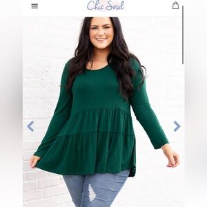 Hunter Green Chic Soul Top. Size 2x.